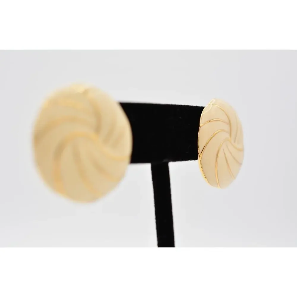 Napier Vintage Round Earrings Off White Enamel Stud Gold Tone Signed 1980s 9L